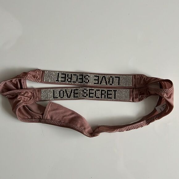 Women's Glitter Straps ( Love) Low Waist Sexy Underwear Thongs Underwear Panty - Picture 6 of 7